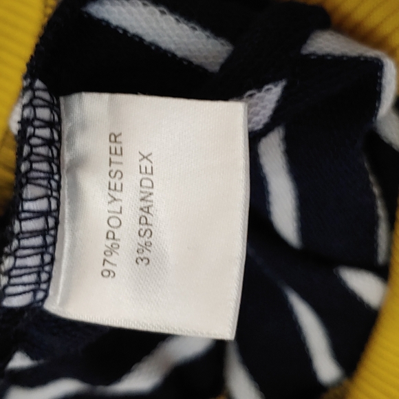 Coco and Main Women's Size Small Long Sleeve Button Down Top - Picture 7 of 8